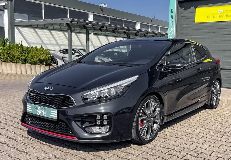 Schwarz metallic Gebraucht 2015 Kia ProCeed GT-Challenge Kleinwagen | 15.330 € (Guter Preis) - Bild 1/4
