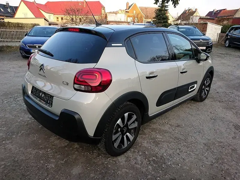 Gebraucht Citroën C3 PureTech 110 PS (80 kW) 2023 Beige metallic Kleinwagen