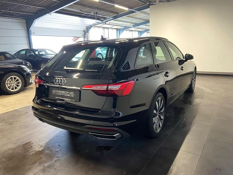 Gebraucht Audi A4 Basis 163 PS (119 kW) 2021 Schwarz Kombi