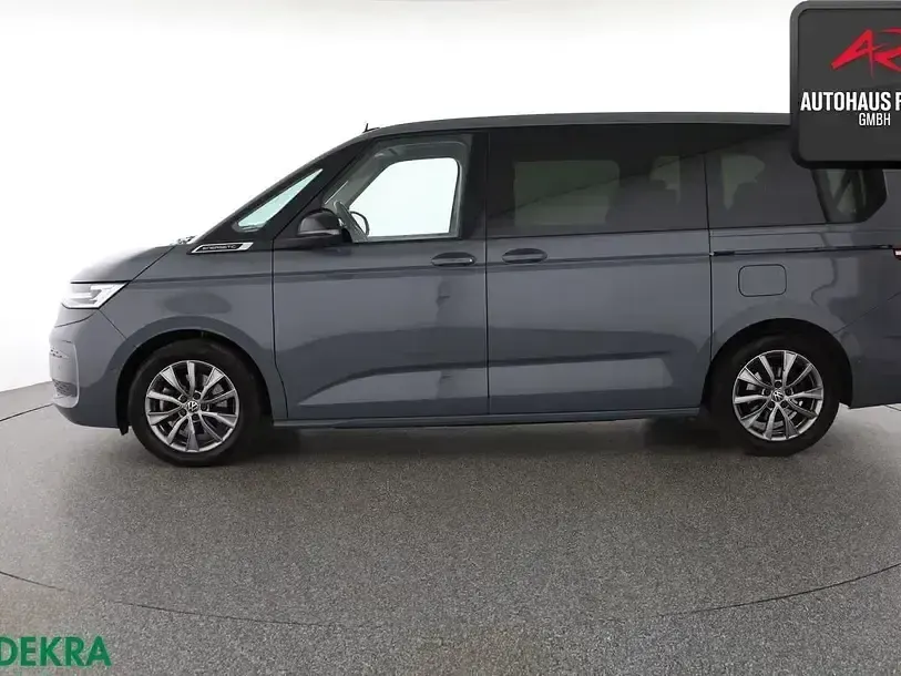 Usado VW Multivan 218 HP (160 kW) 2023 Cinzento Monovolume