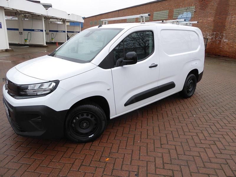 Gebraucht Opel Combo 131 PS (96 kW) 2025 Weiß Limousine