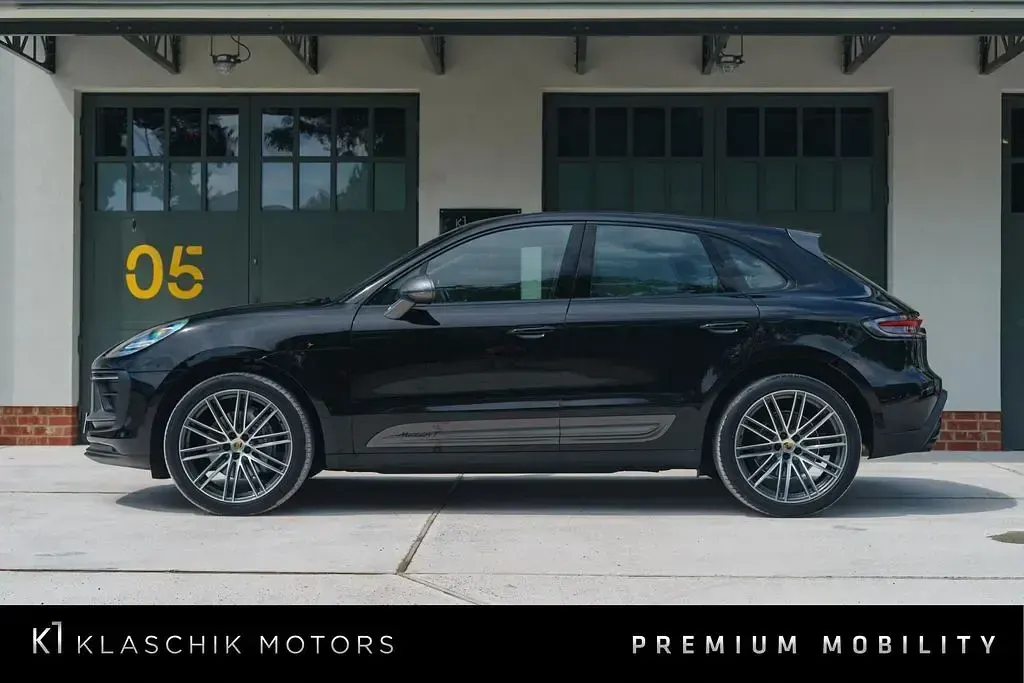 Gebraucht Porsche Macan 265 PS (194 kW) 2023 Schwarz SUV