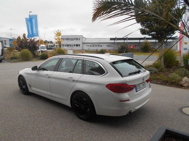 Gebraucht BMW 520 Performance 190 PS (139 kW) 2019 Weiß Kombi