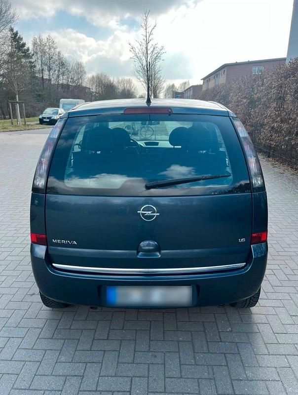 Second-hand Opel Meriva 105 CP (77 kW) 2006 Albastru Monovolum