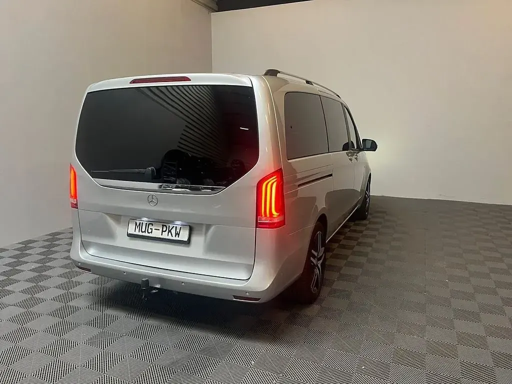 Gebraucht Mercedes V250 190 PS (139 kW) 2017 Silber Van / Kleinbus