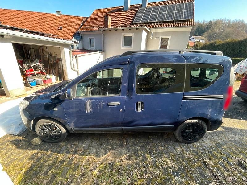 Gebraucht Dacia Dokker 102 PS (75 kW) 2016 Blau Van / Kleinbus