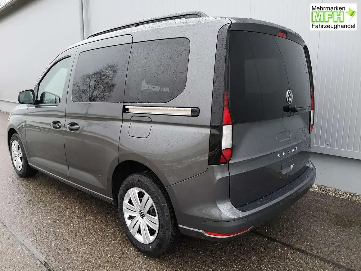 Neu VW Caddy Basis 116 PS (85 kW) 2026 Indiumgrau metallic Van / Kleinbus