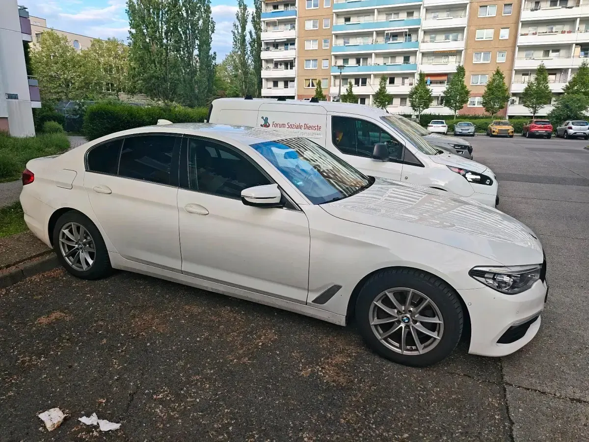 Gebraucht BMW 520 195 PS (143 kW) 2018 Weiß Limousine