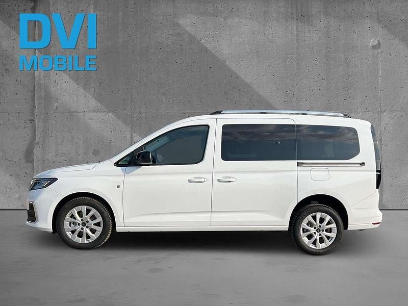 Neu Ford Tourneo Titanium 122 PS (89 kW) 2026 Frostweiß Kombi