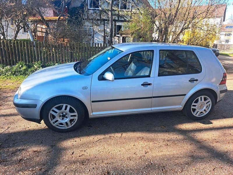 Gebraucht VW Golf IV 102 PS (75 kW) 2000 Silber Kleinwagen