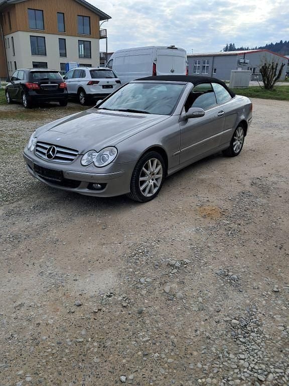Gebraucht Mercedes CLK200 184 PS (135 kW) 2008 Silber Cabrio