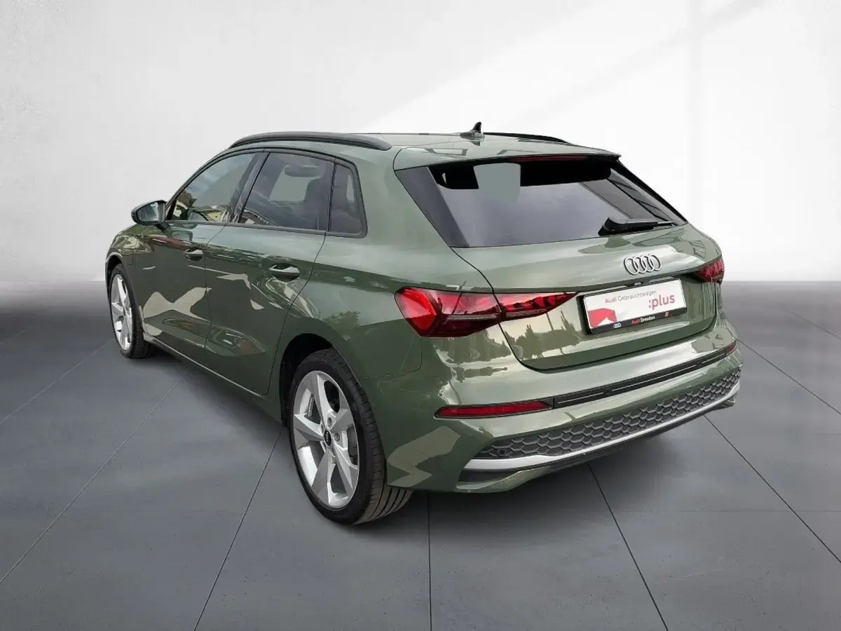 Gebraucht Audi A3 Sportback e-tron Advanced Plus 204 PS (150 kW) 2025 Distriktgrün metallic Kleinwagen