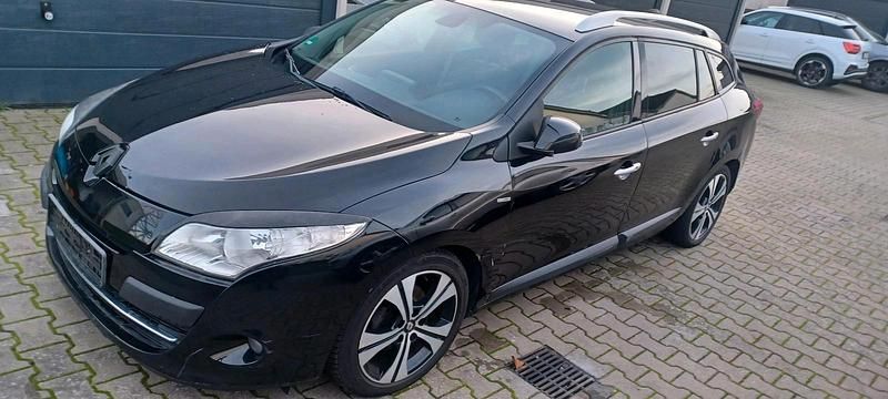 Schwarz Gebraucht 2011 Renault Mégane GrandTour Bose Edition Kombi | 2.400 € (Guter Preis) - Bild 1/4