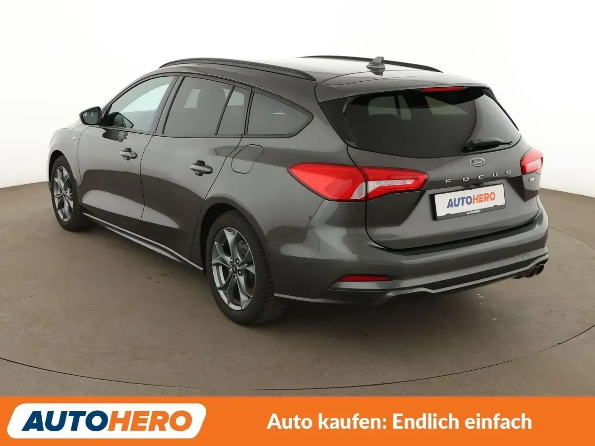 Usata Ford Focus ST-Line 155 CV (114 kW) 2020 Grigio Station wagon