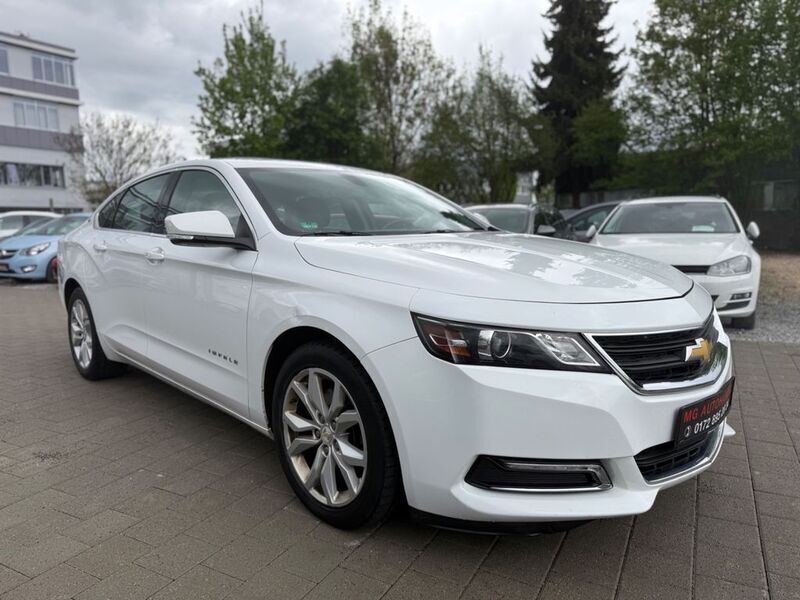 Weiß Gebraucht 2018 Chevrolet Impala LT Limousine | 8.999 € - Bild 1/4