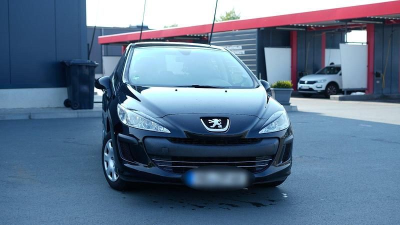 Schwarz Gebraucht 2010 Peugeot 308 Kleinwagen | 3.000 € (Fairer Preis) - Bild 1/4