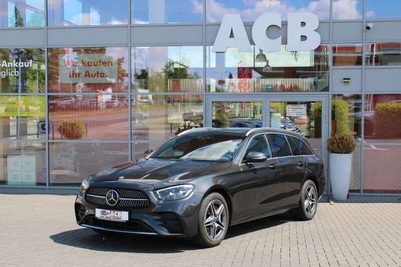 Grau Gebraucht 2022 Mercedes E300 AMG line Kombi | 30.900 € (Fairer Preis) - Bild 1/4