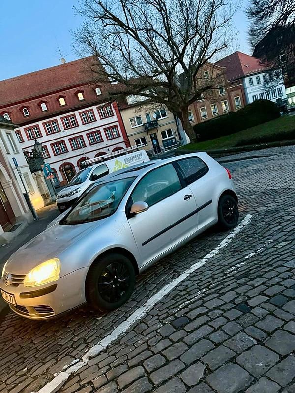 Gebraucht VW Golf V 75 PS (55 kW) 2005 Silber Kleinwagen