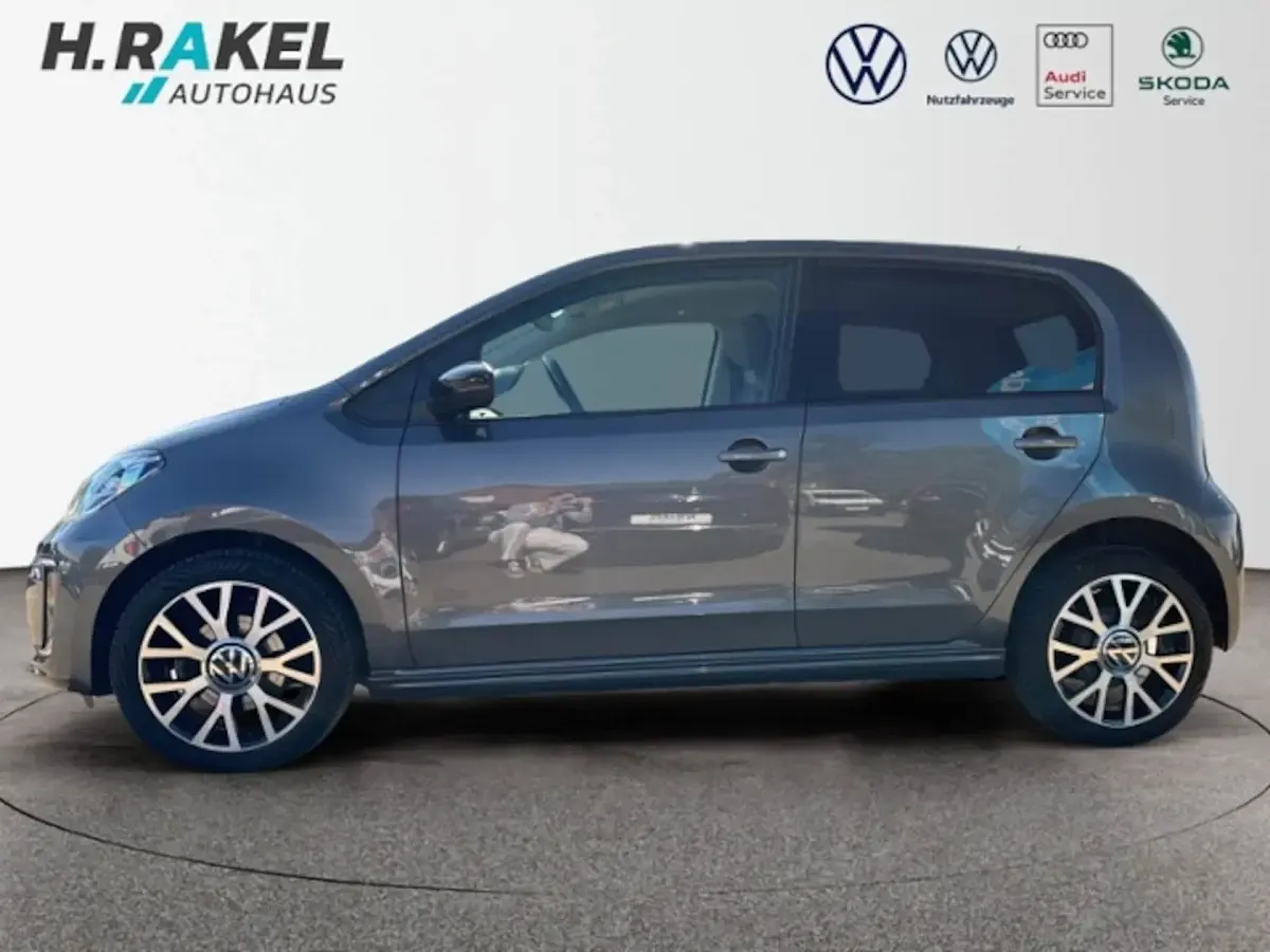 Używany VW e-up! Style 61 kW (83 KM) 2023 Hatchback