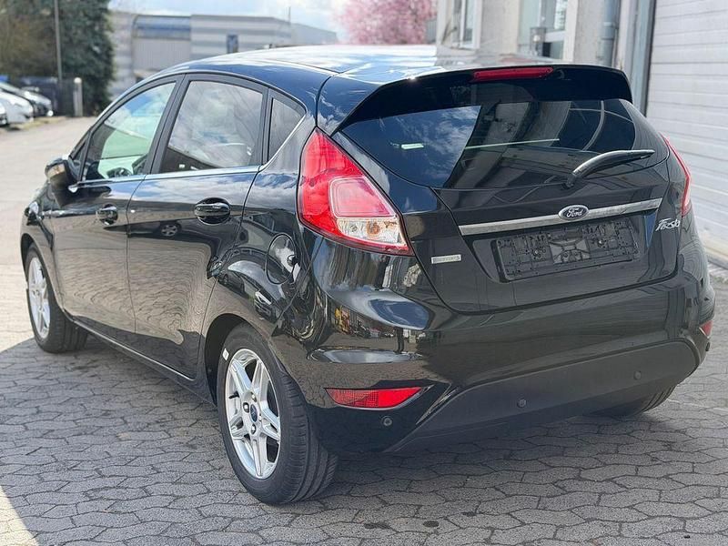 Gebraucht Ford Fiesta Titanium 101 PS (74 kW) 2014 Kleinwagen
