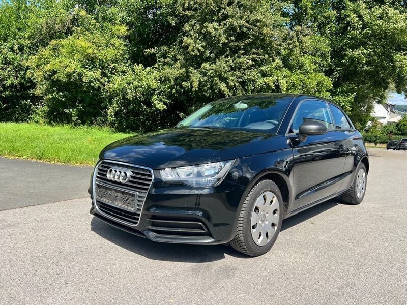Schwarz Gebraucht 2011 Audi A1 Attraction Kleinwagen | 5.299 € (Guter Preis) - Bild 1/4