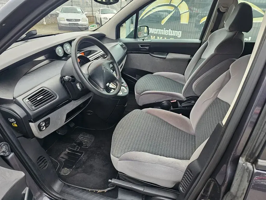 Używany Citroën C8 Tendance 170 KM (125 kW) 2009 Czarny Minivan