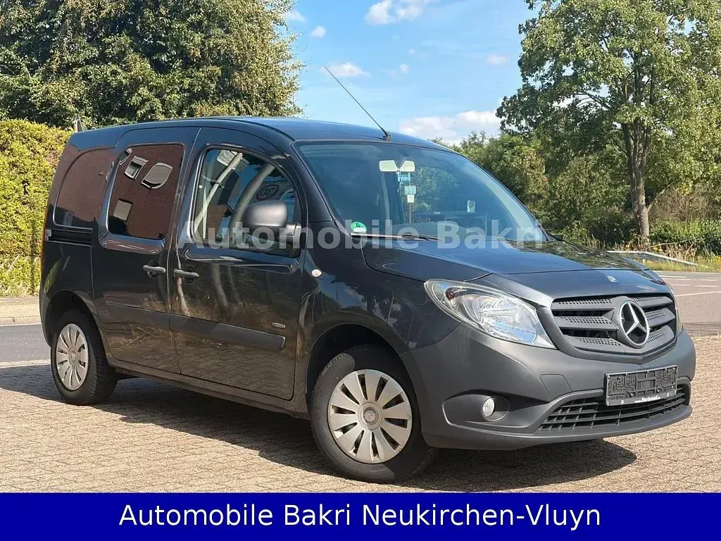 Gebraucht Mercedes Citan 111 110 PS (80 kW) 2017 Grau Van / Kleinbus