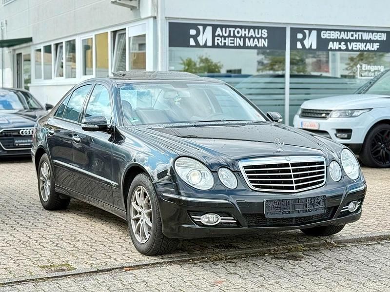 Schwarz Gebraucht 2009 Mercedes E320 Limousine | 10.950 € (Teuer) - Bild 1/4