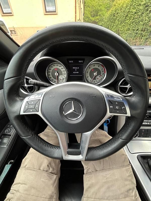 Gebraucht Mercedes SLK200 184 PS (135 kW) 2012 Silber Cabrio