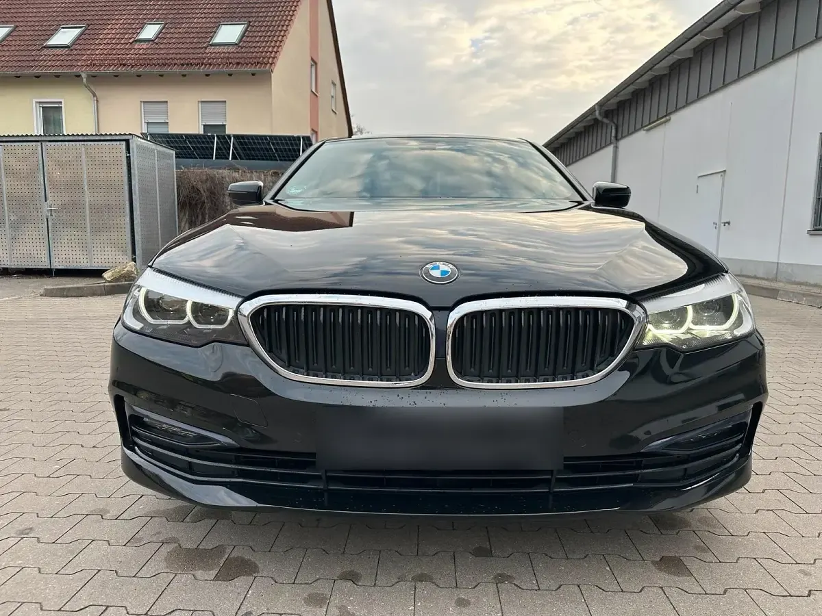 Gebraucht BMW 530 Sport Line 265 PS (194 kW) 2019 Schwarz Limousine