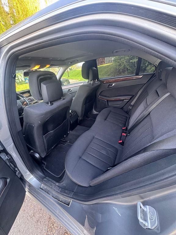 Gebraucht Mercedes E250 Elegance 204 PS (150 kW) 2012 Grau Limousine