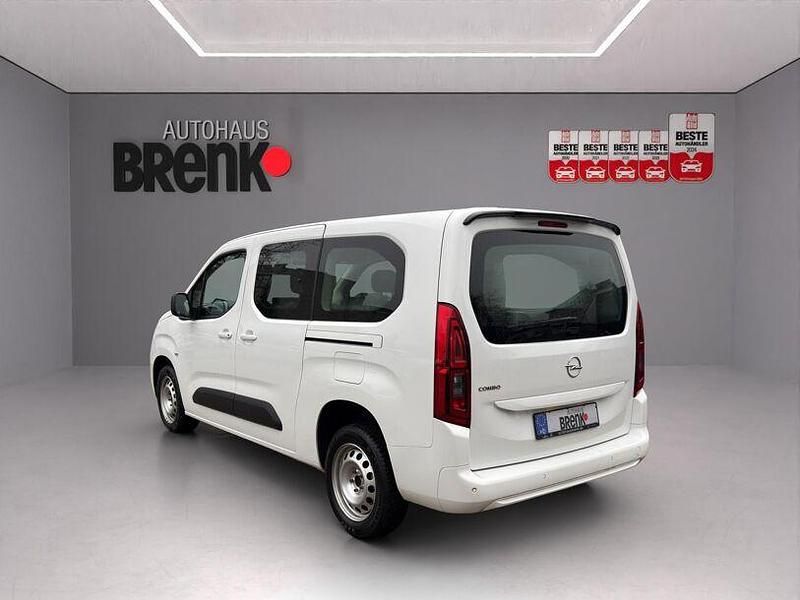 Gebraucht Opel Combo Life Edition 110 PS (80 kW) 2022 Jade weiss/arktis weiss Van / Kleinbus