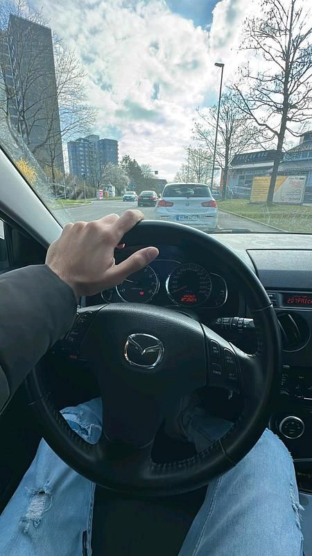 Schwarz Gebraucht 2005 Mazda 6 Limousine | 3.500 € - Bild 1/4