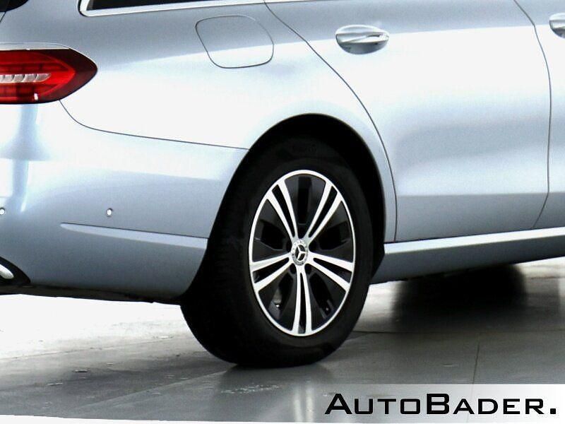 Gebraucht Mercedes E220 Avantgarde 200 PS (147 kW) 2022 Silber Limousine