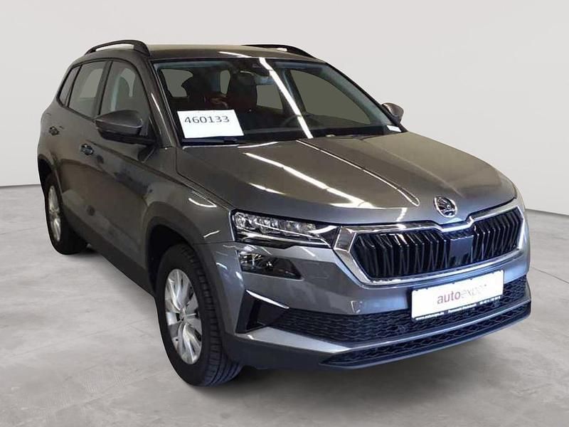 Graphite grey metallic Gebraucht 2025 Skoda Karoq Selection SUV | 28.990 € (Superpreis) - Bild 1/4
