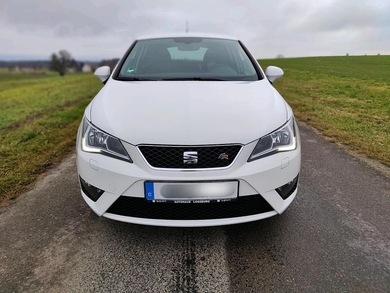 Weiß Gebraucht 2017 Seat Ibiza FR Kleinwagen | 6.200 € (Guter Preis) - Bild 1/4