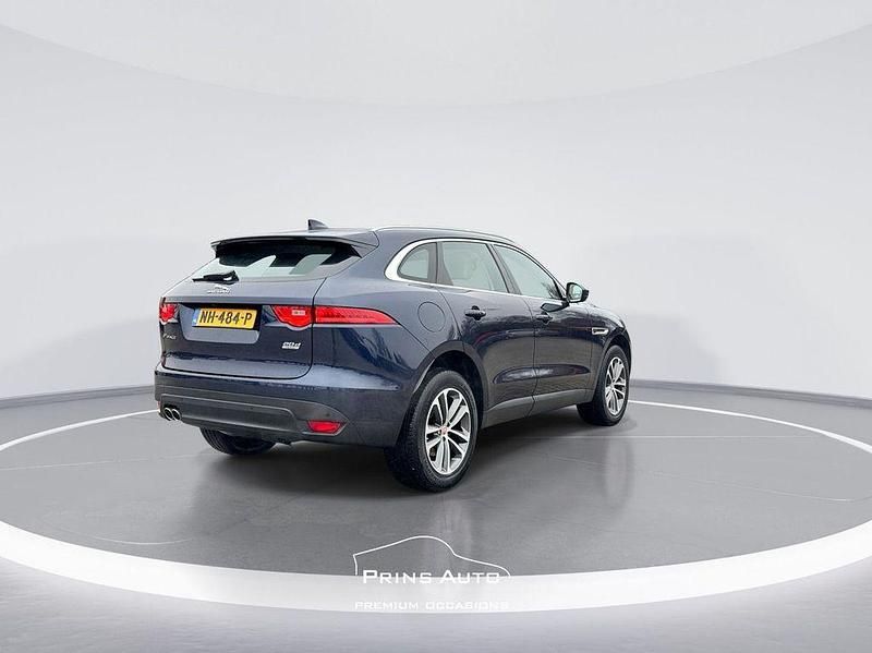Gebraucht Jaguar F-Pace Portfolio 179 PS (131 kW) 2017 Blau SUV