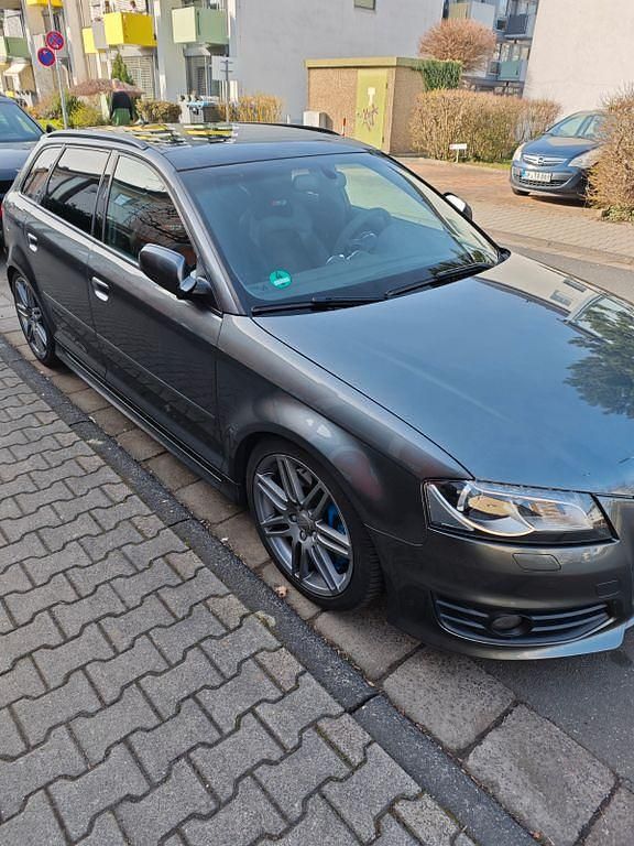 Gebraucht Audi S3 Sport 265 PS (194 kW) 2011 Grau Kleinwagen