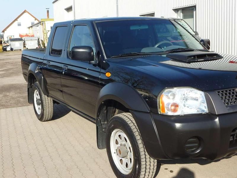 Gebraucht Nissan Navara 133 PS (97 kW) 2011 Schwarz Pickup