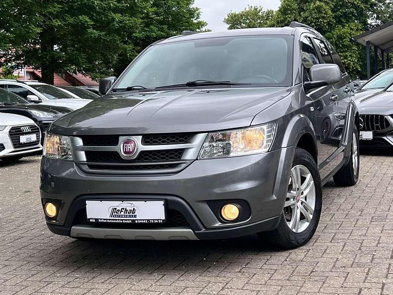 Colore esterno (grigio viaggia Gebraucht 2011 Fiat Freemont Urban SUV | 5.200 € (Fairer Preis) - Bild 1/4