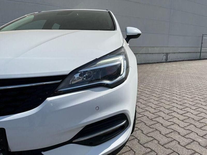 Gebraucht Opel Astra Edition 105 PS (77 kW) 2020 Schneeweiss/summitwhite/arctic Kombi