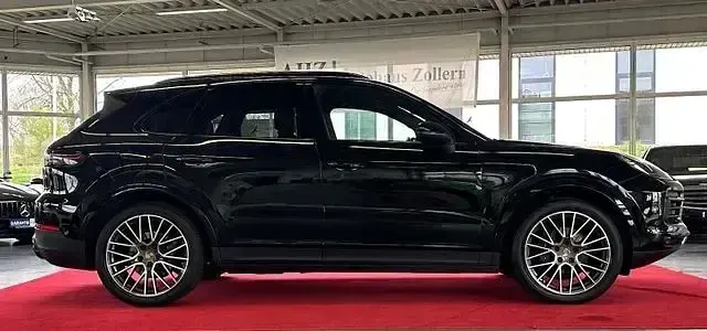 Gebraucht Porsche Cayenne Platinum Edition 340 PS (250 kW) 2023 Schwarz SUV