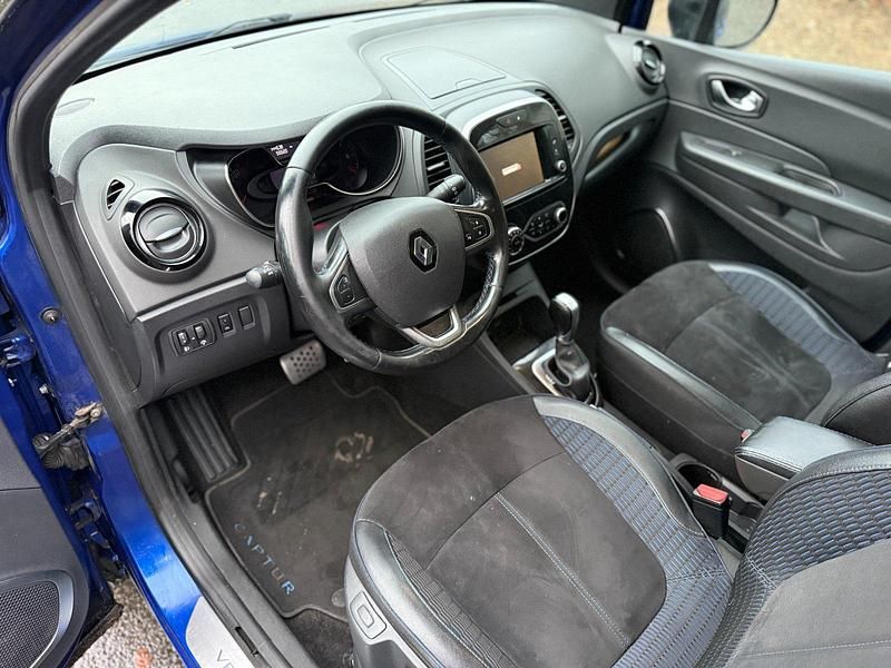 Gebraucht Renault Captur Version S 150 PS (110 kW) 2019 Blue rqh + black gne SUV
