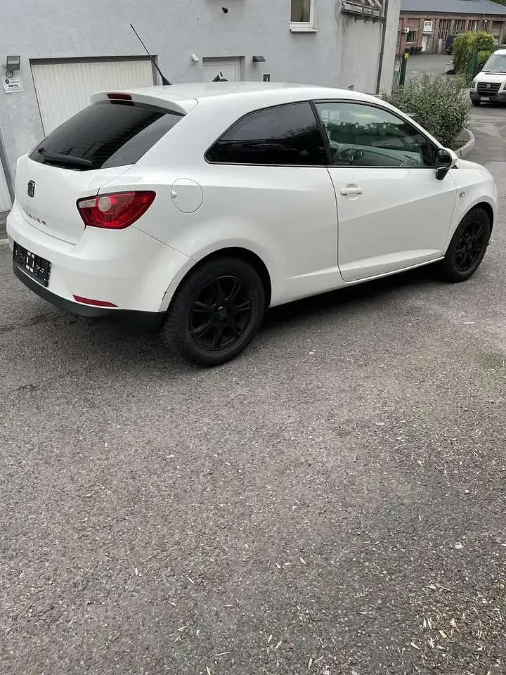 Gebraucht Seat Ibiza 75 PS (55 kW) 2009 Weiß Limousine