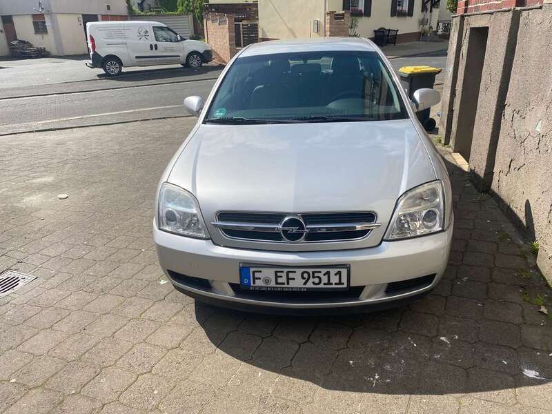 Silber Gebraucht 2003 Opel Vectra GTS Limousine | 5.999 € - Bild 1/4