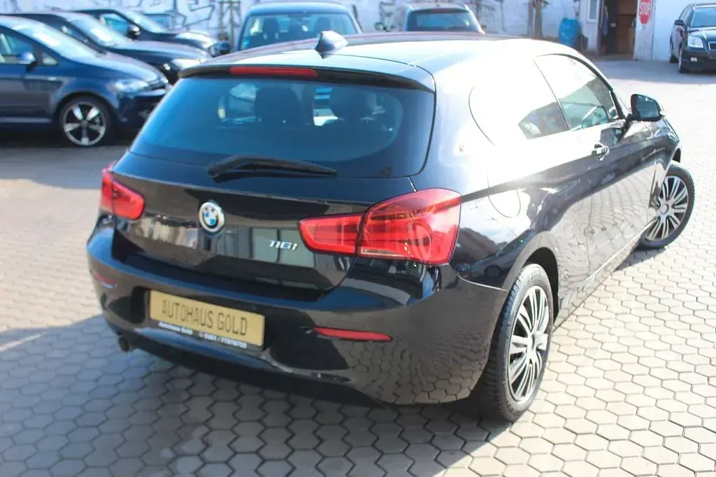 Gebraucht BMW 116 109 PS (80 kW) 2019 Schwarz Kleinwagen