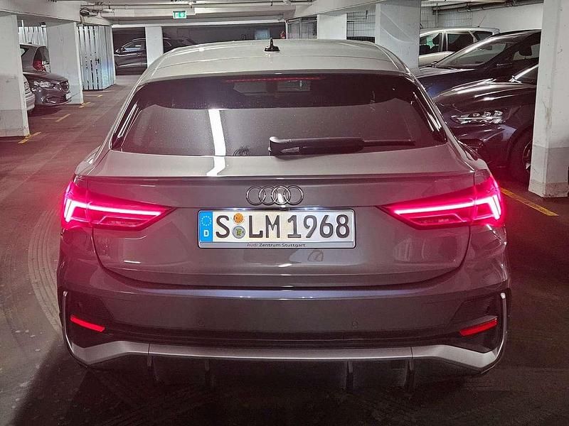 Grau Gebraucht 2020 Audi Q3 Sportback S-Line SUV | 35.450 € (Etwas zu teuer) - Bild 1/4