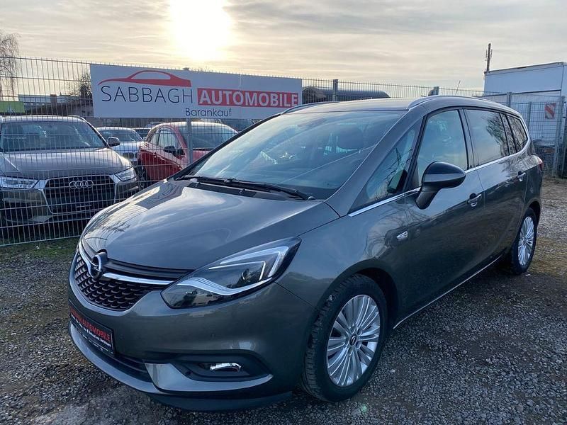 Grau Gebraucht 2018 Opel Zafira Innovation Van / Kleinbus | 9.430 € (Superpreis) - Bild 1/4
