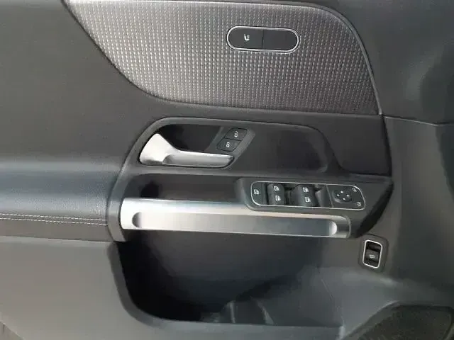 Gebraucht Mercedes GLB220 Progressive 190 PS (139 kW) 2022 Nachtschwarz SUV