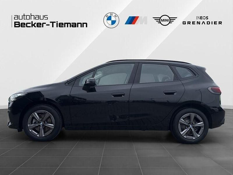 Gebraucht BMW 220 Active Tourer Efficient Dynamics 156 PS (114 kW) 2025 Saphirschwarz Van / Kleinbus